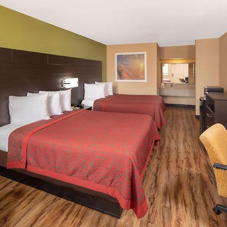 Days Inn By Wyndham Тупело Екстериор снимка